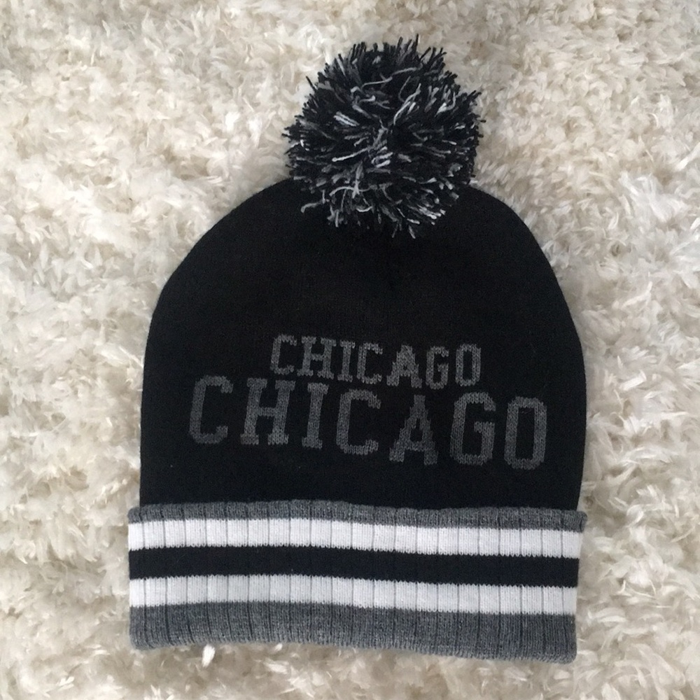Chicago Beanie with Pom